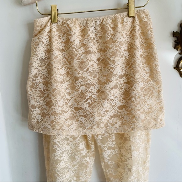 FOREVER 21 LACE PANTS - Picture 8 of 13